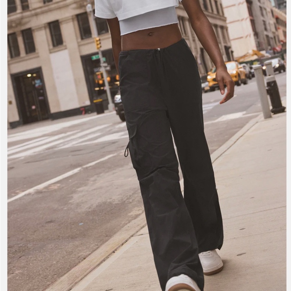 NWT Alo Mega Star Low Rise Cargo Pant Black Women’s XS